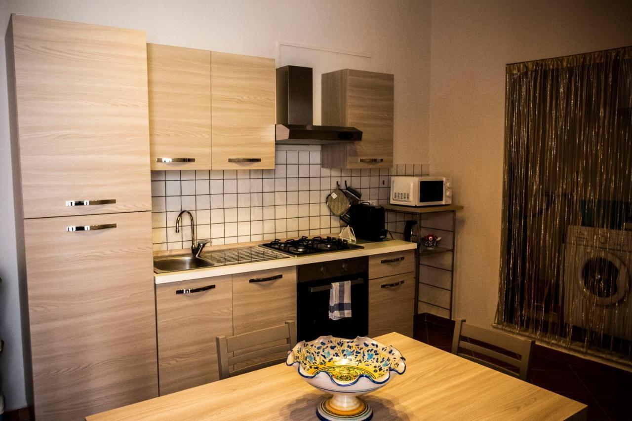 فيلا Casa Francy كاستلمولا المظهر الخارجي الصورة